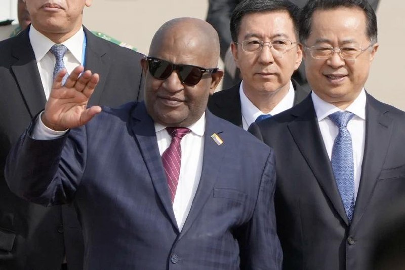 持刀袭击科摩罗总统阿扎利·阿苏马尼的男子14日被发现死于狱中